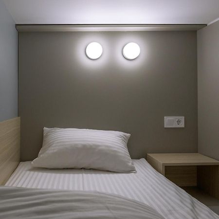 Capsule Hotel & Hostel Харків Екстер'єр фото