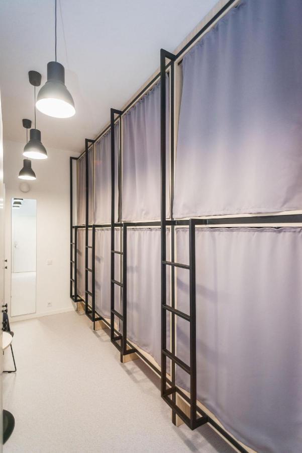 Capsule Hotel & Hostel Харків Екстер'єр фото