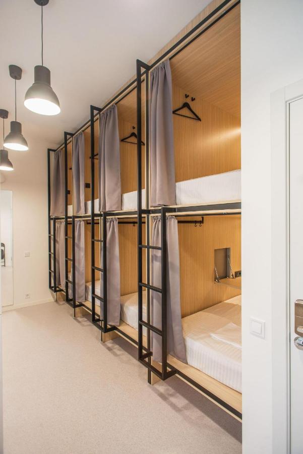 Capsule Hotel & Hostel Харків Екстер'єр фото