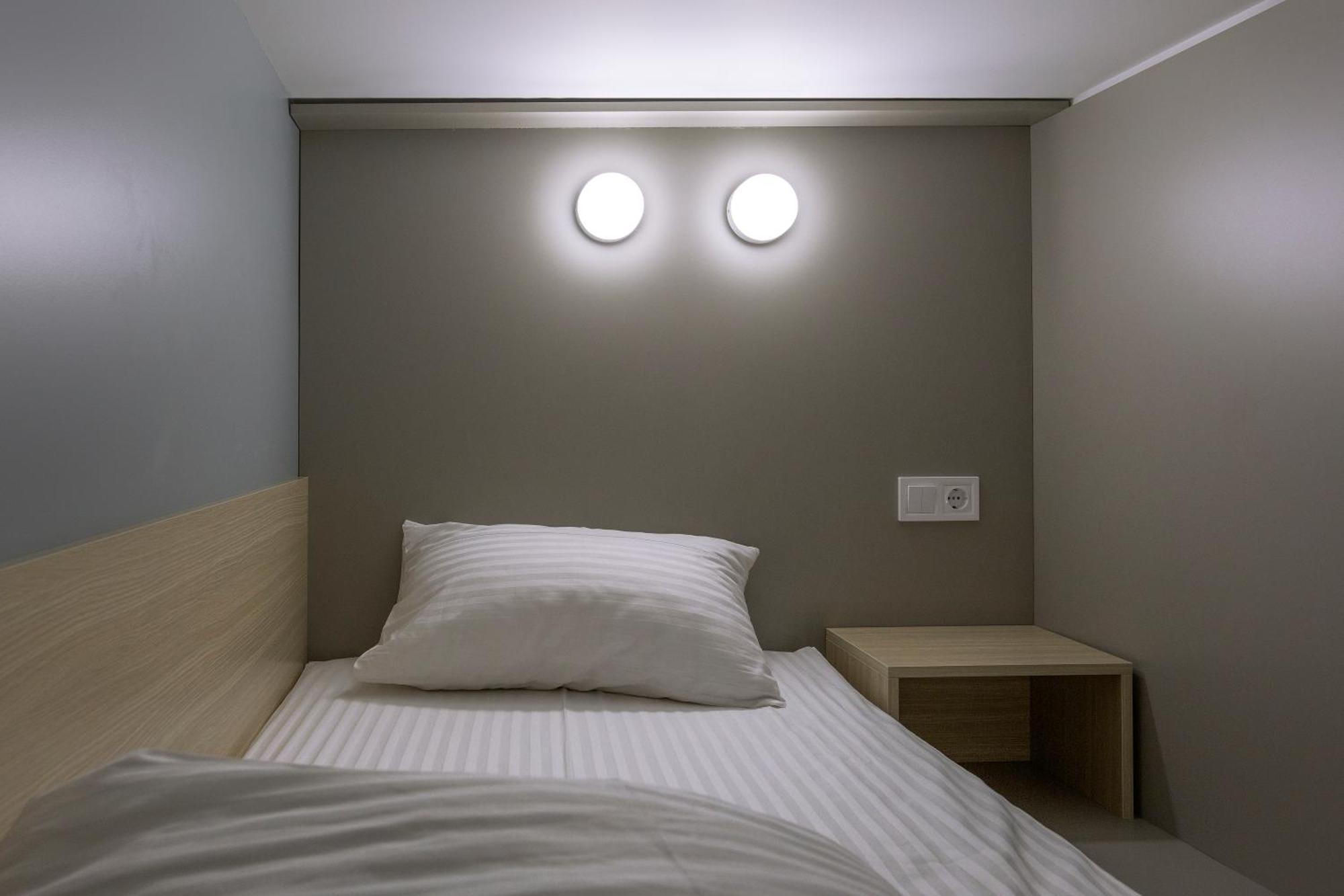 Capsule Hotel & Hostel Харків Екстер'єр фото